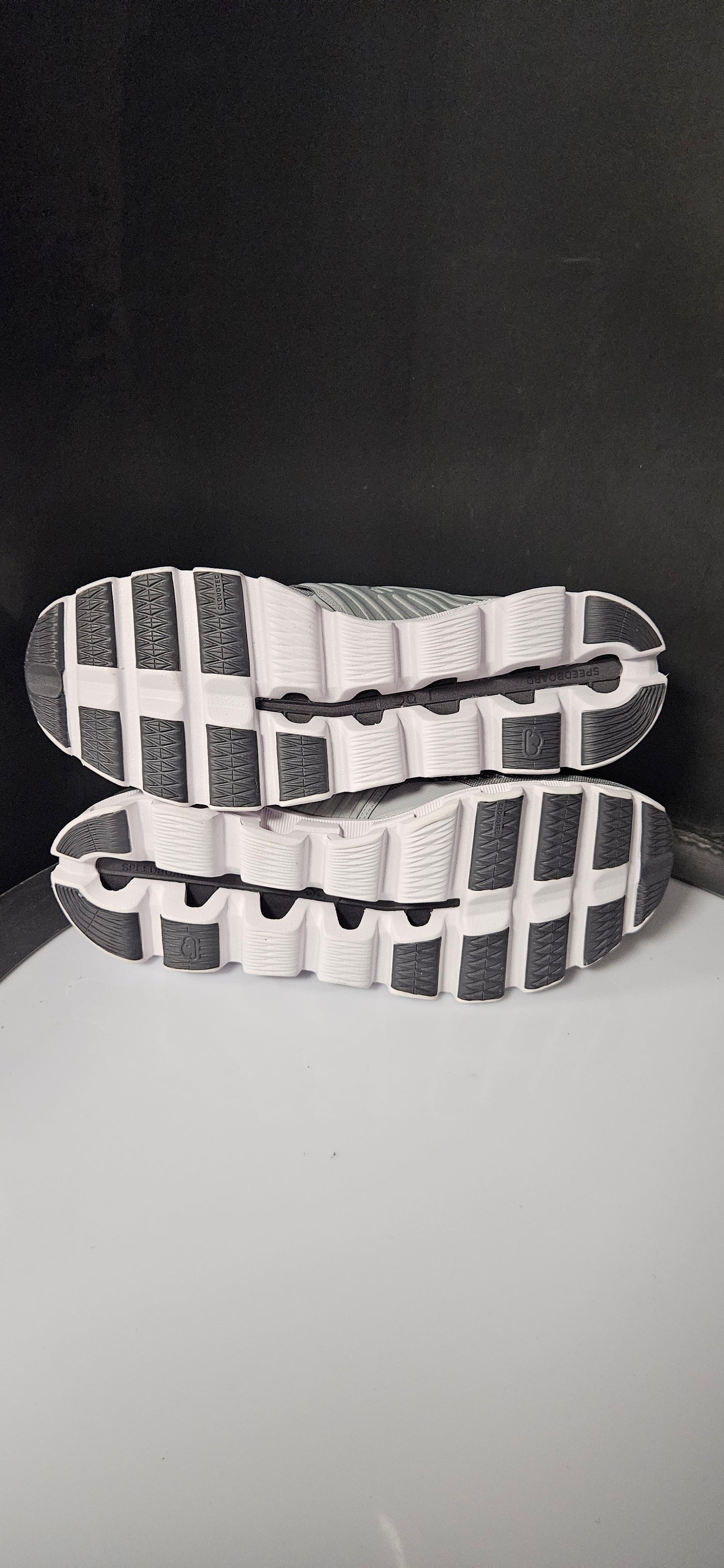 Men's Cloudsurfer Next Glacier/White Size 4 Rrp £140