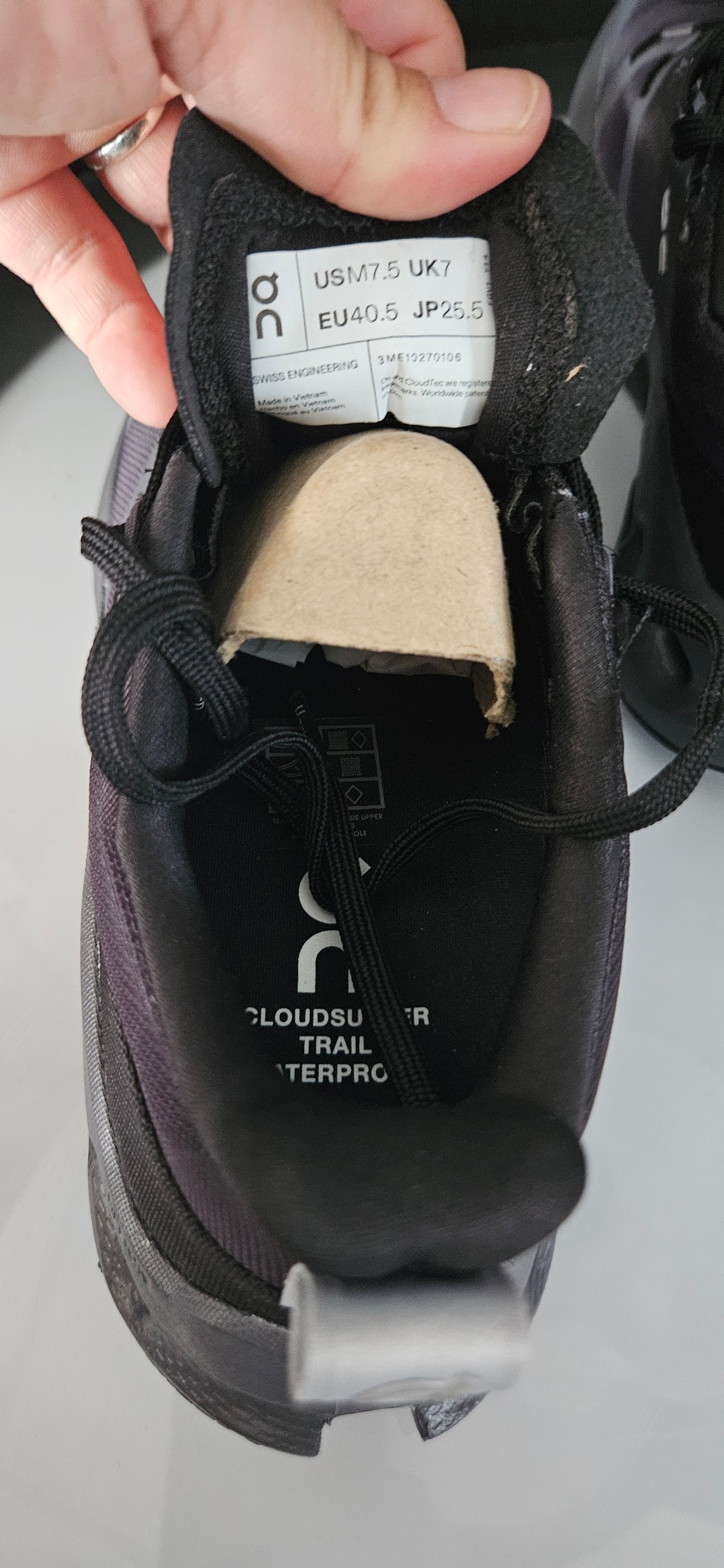 On Cloudsurfer Trail Waterproof Black Eclipse Size 7