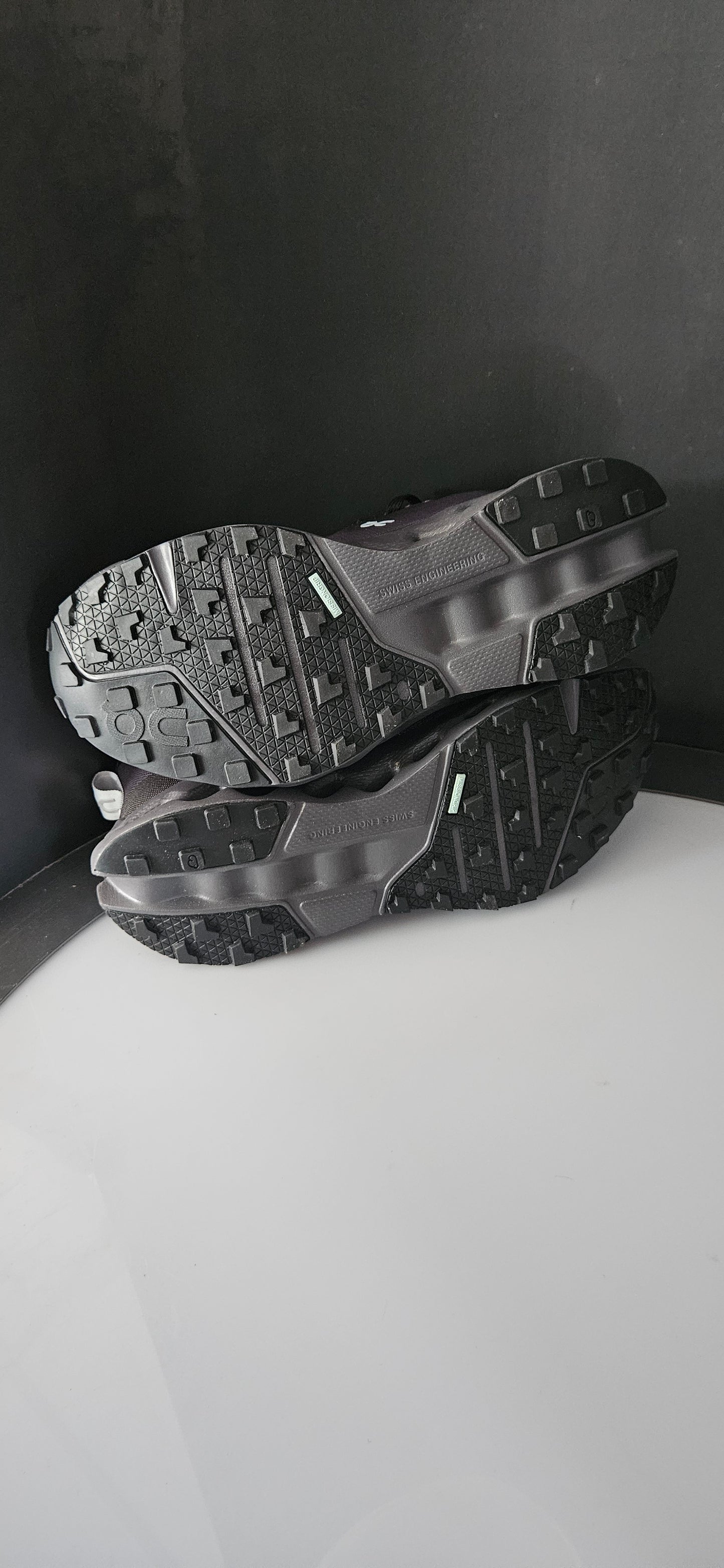 On Cloudsurfer Trail Waterproof Black Eclipse Size 7