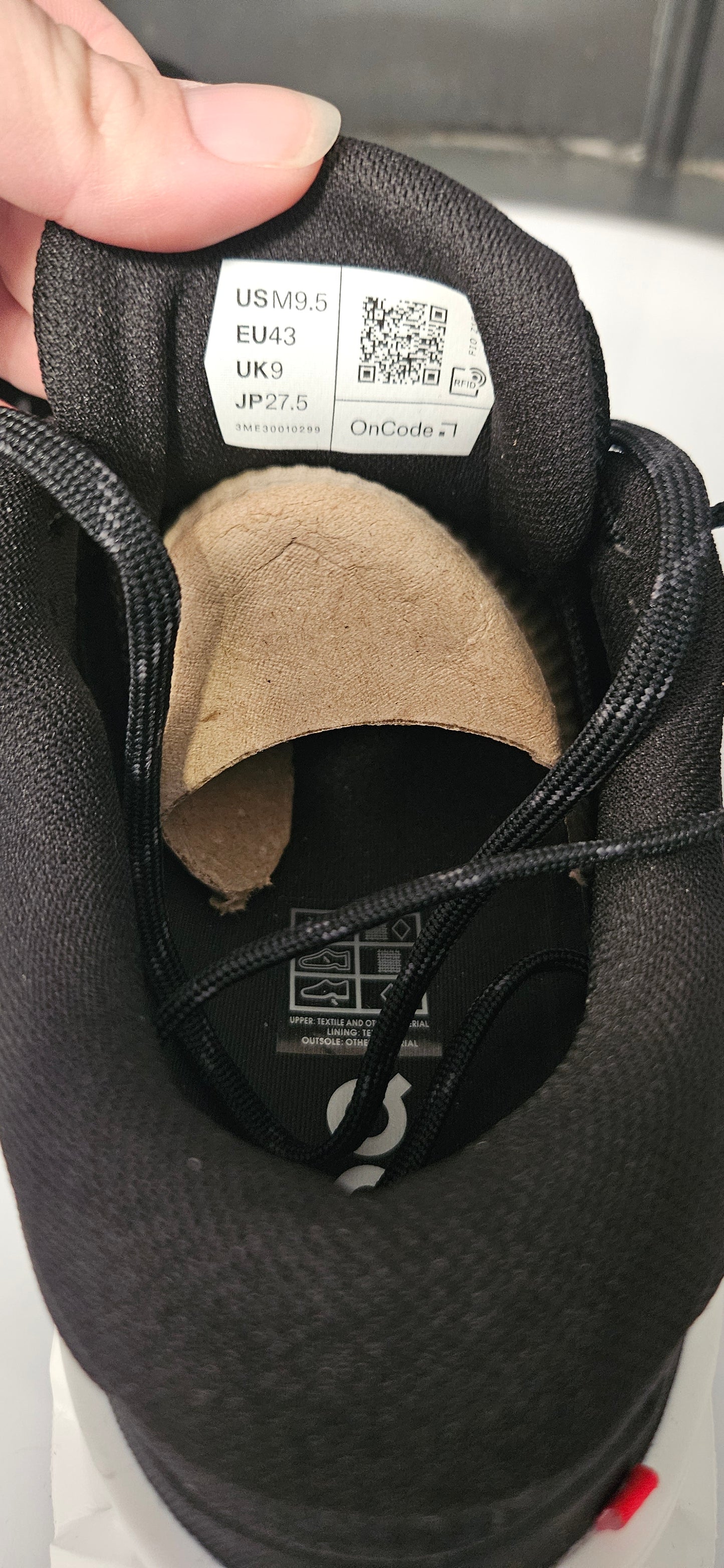 Men's Cloudflyer 5 Black/White Size 9 Rrp £160