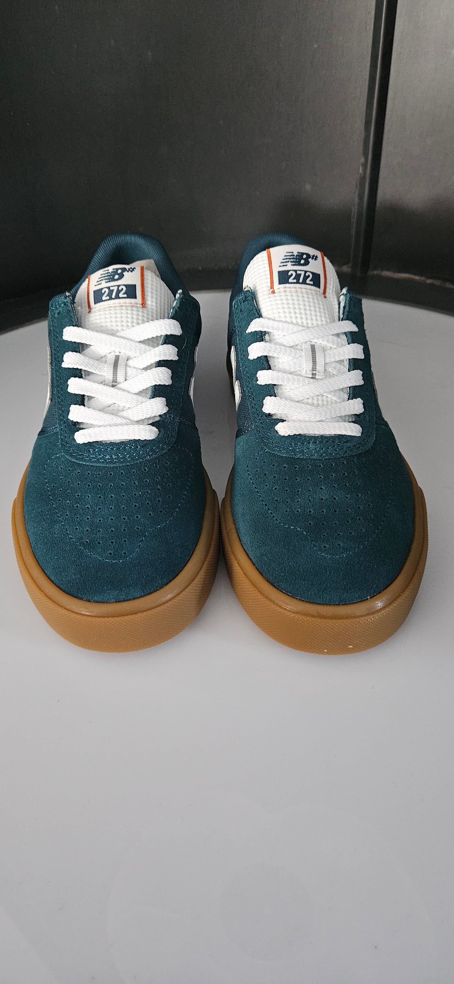 NB Numeric 272 Shoes in size 6