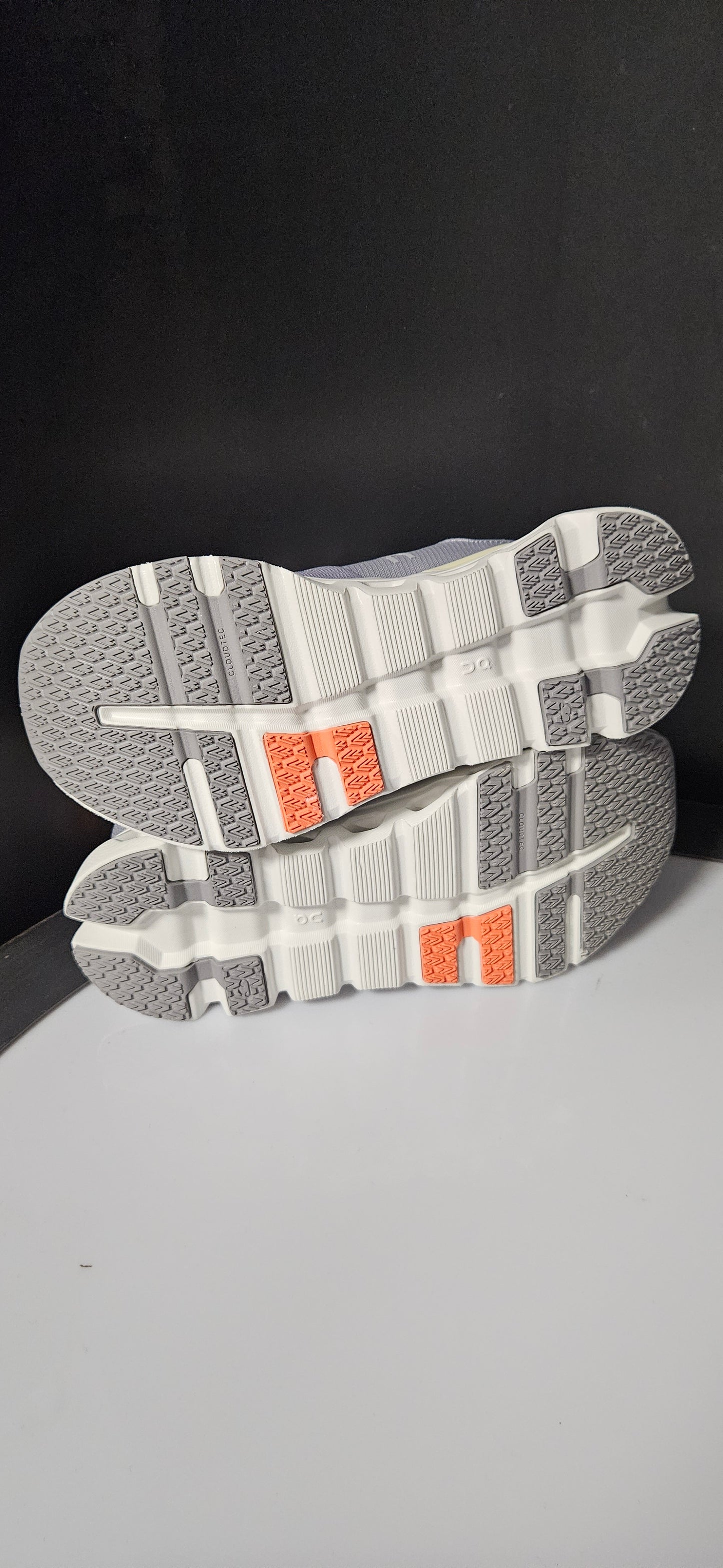 Cloudrunner 2 Lilac /Ivory Size 5 Rrp £140