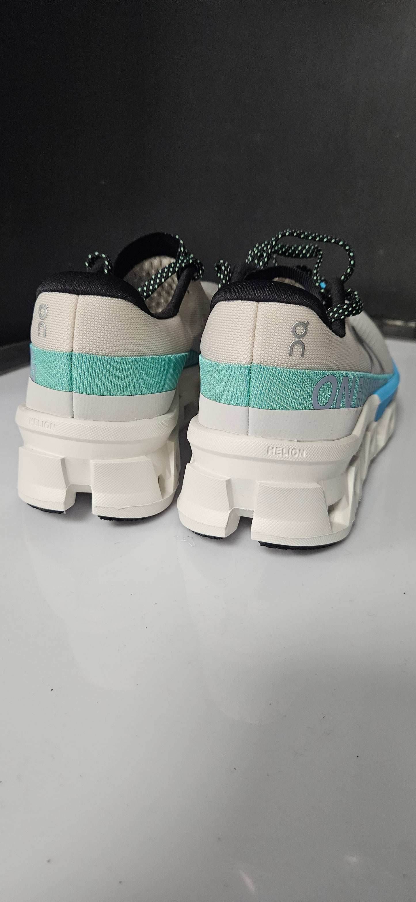 On Women's Cloudmonster 2 Running Shoes Cream / Horizon Size 5