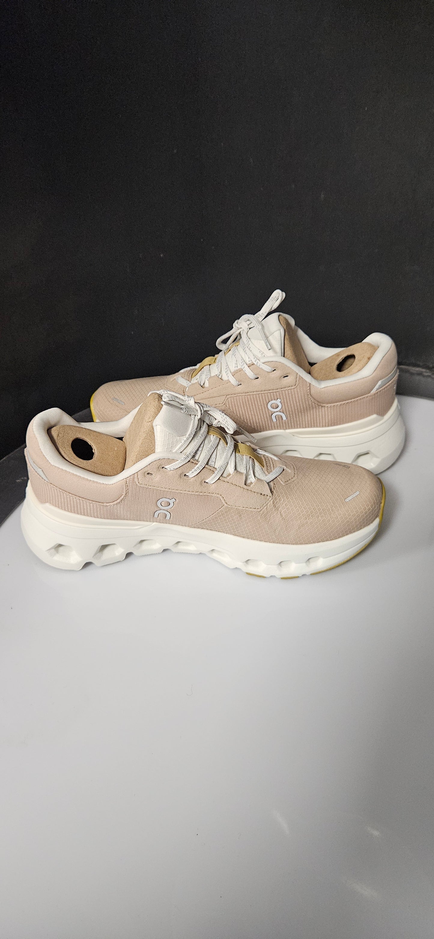 Women's Cloudrunner 2 Waterproof Sand | Dew Rrp £160