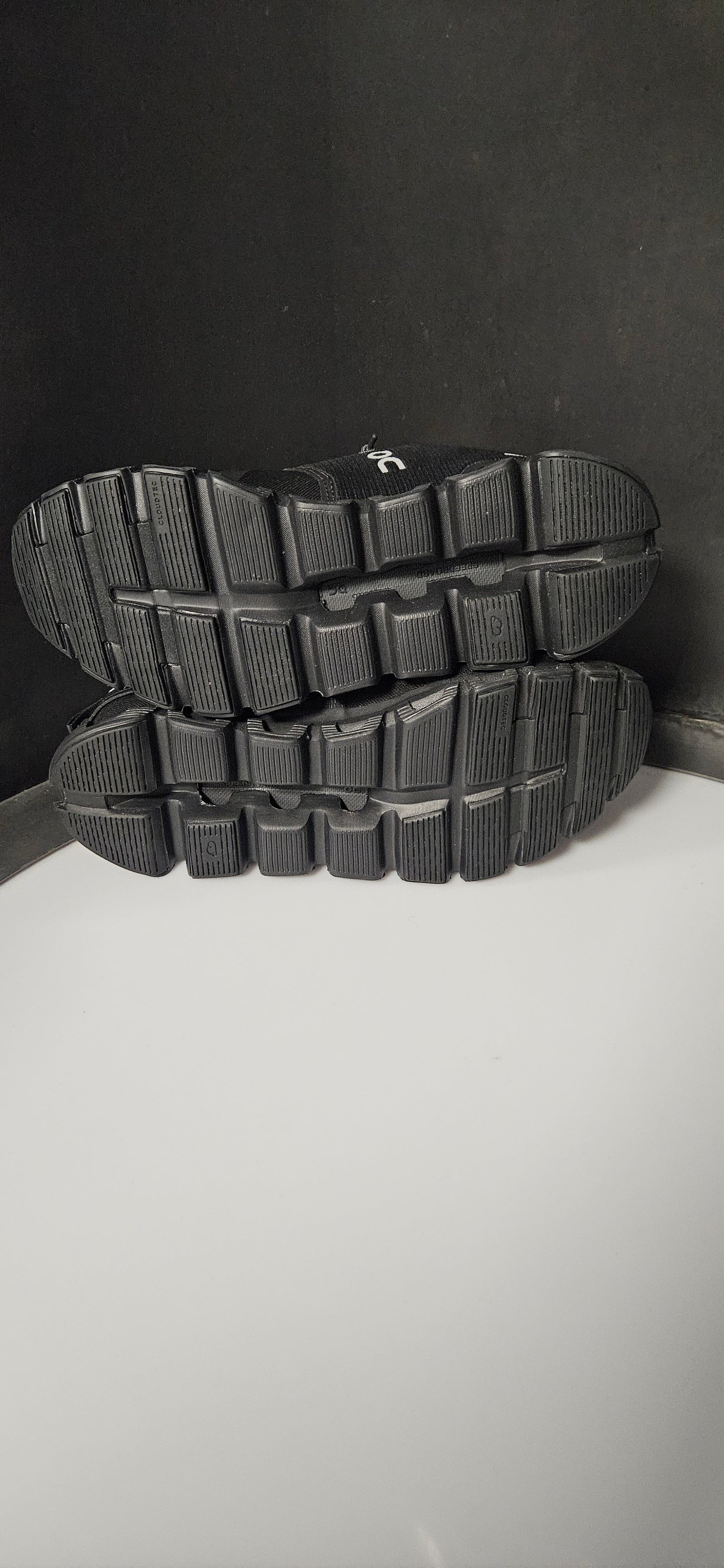 Men's Cloud 6 Black/Black Size 5.5 Rrp £160