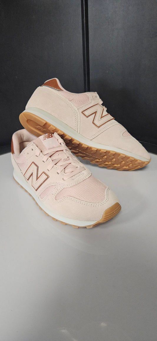 New Balance 373