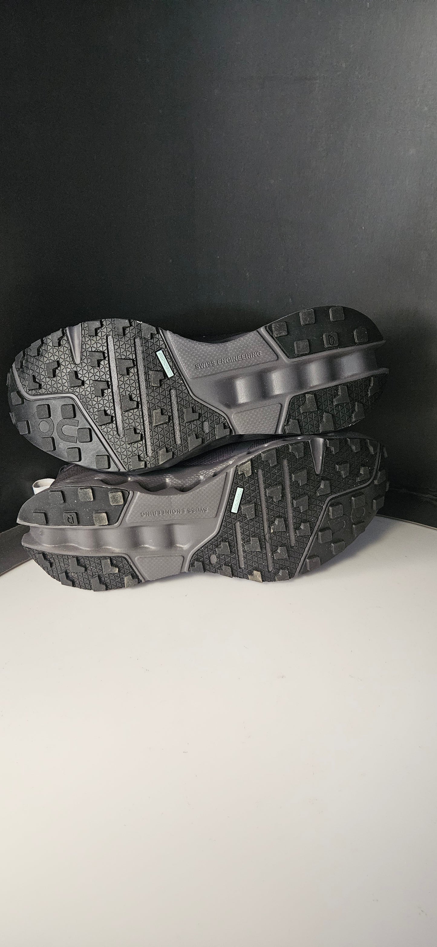 Cloudsurfer Trail Women's Waterproof Black/Eclipse Shoes Size 7.5