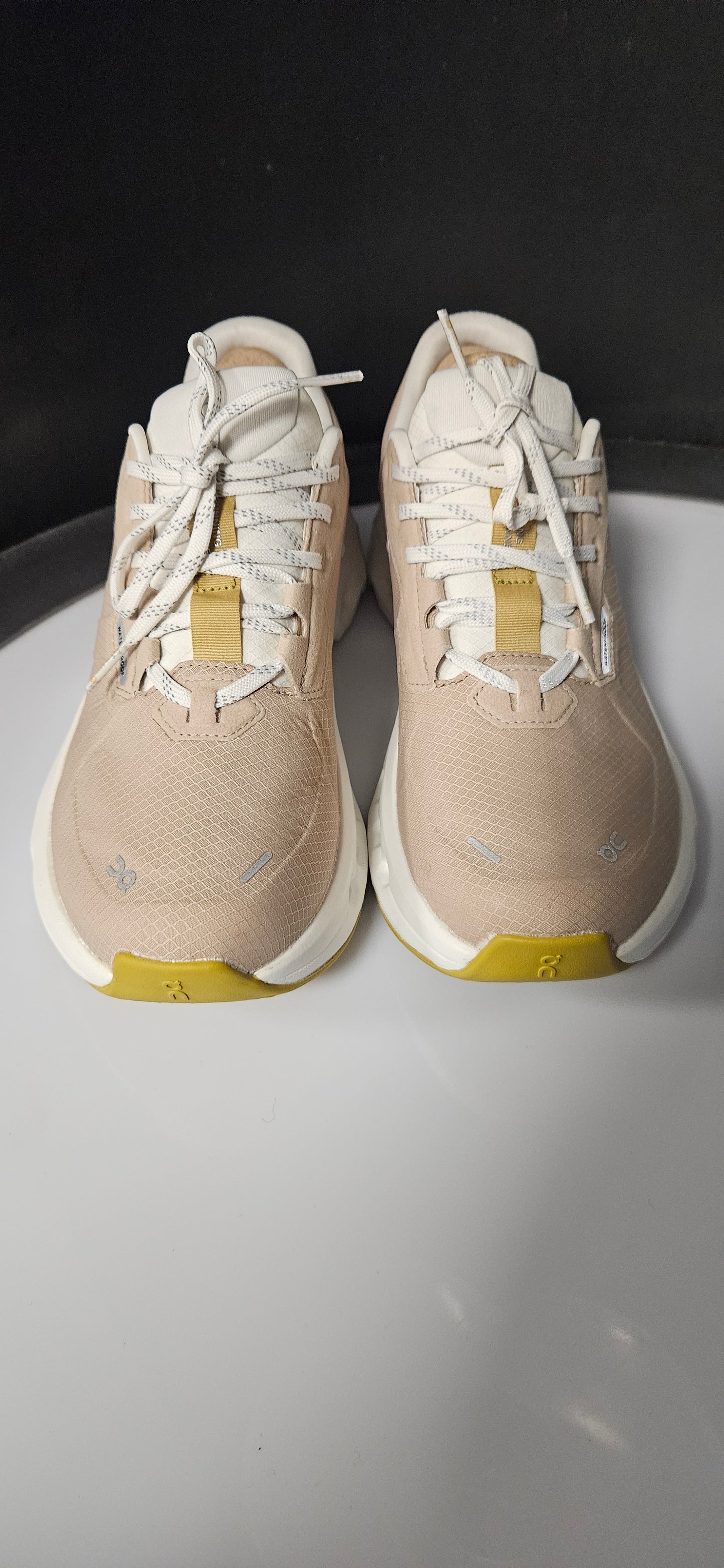 Women's Cloudrunner 2 Waterproof Sand | Dew Rrp £160