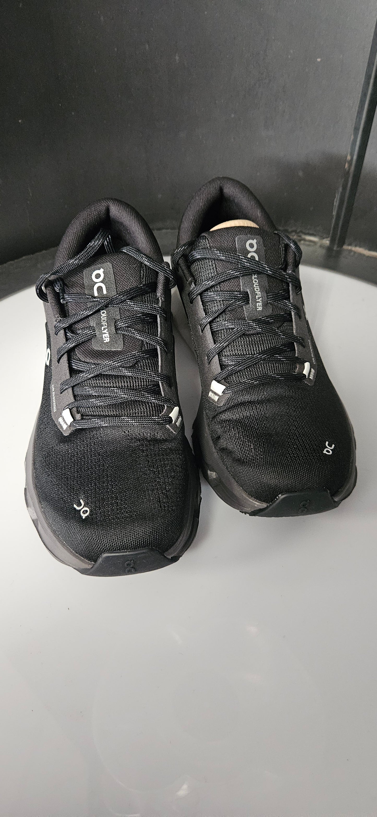 Men's Cloudflyer 5 Black/White Size 9 Rrp £160