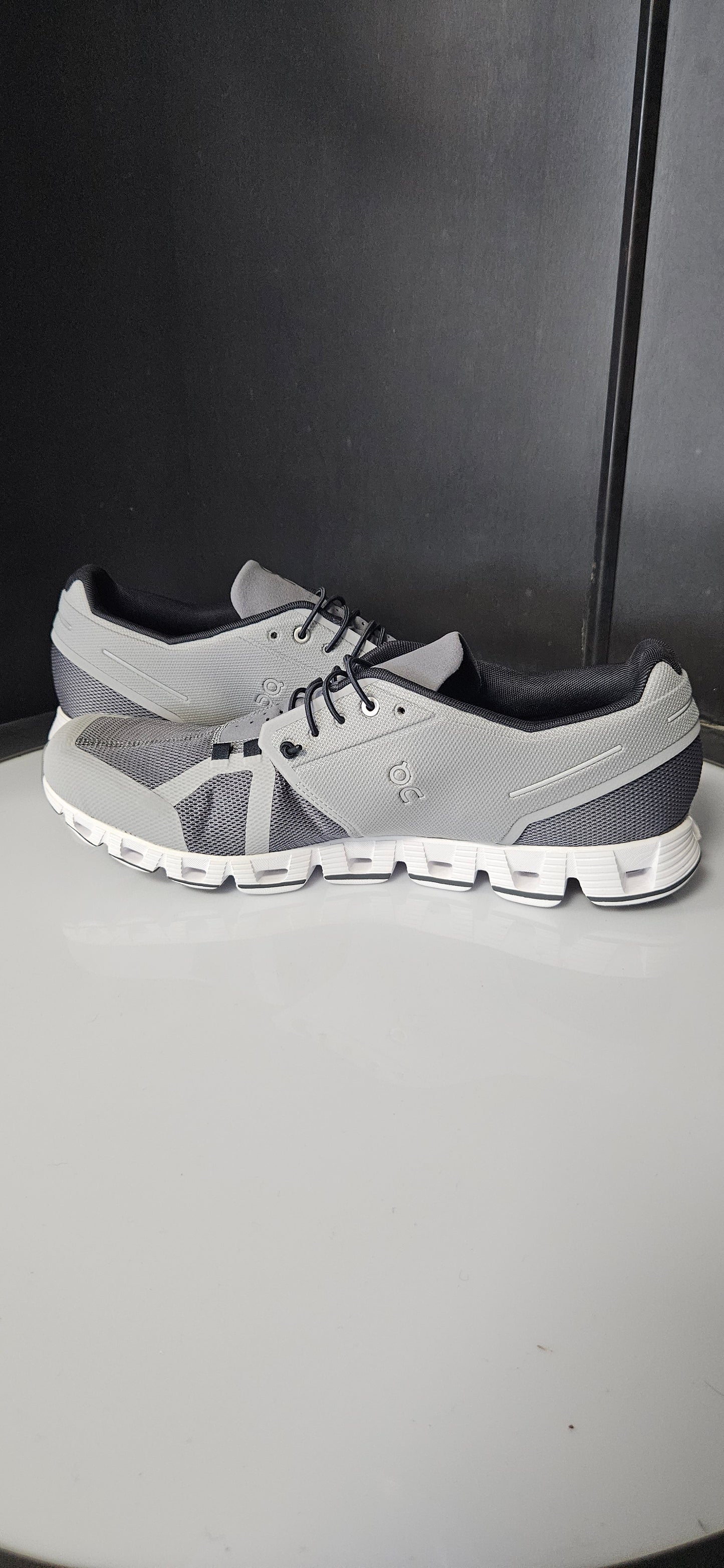 On Cloud 5 Mens Trainer In Grey Size 12.5