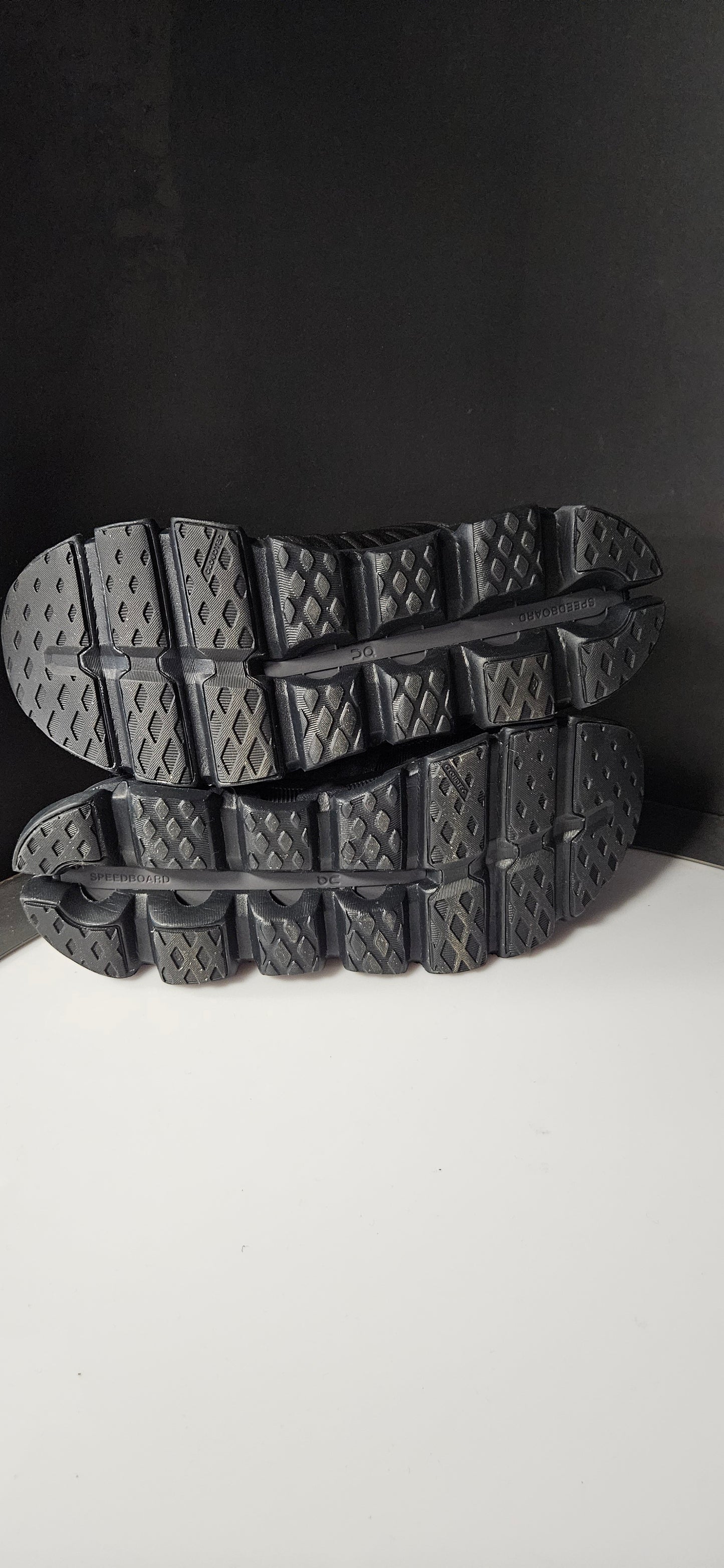 On Running Cloudswift 3 Trainers In Black Size 8.5