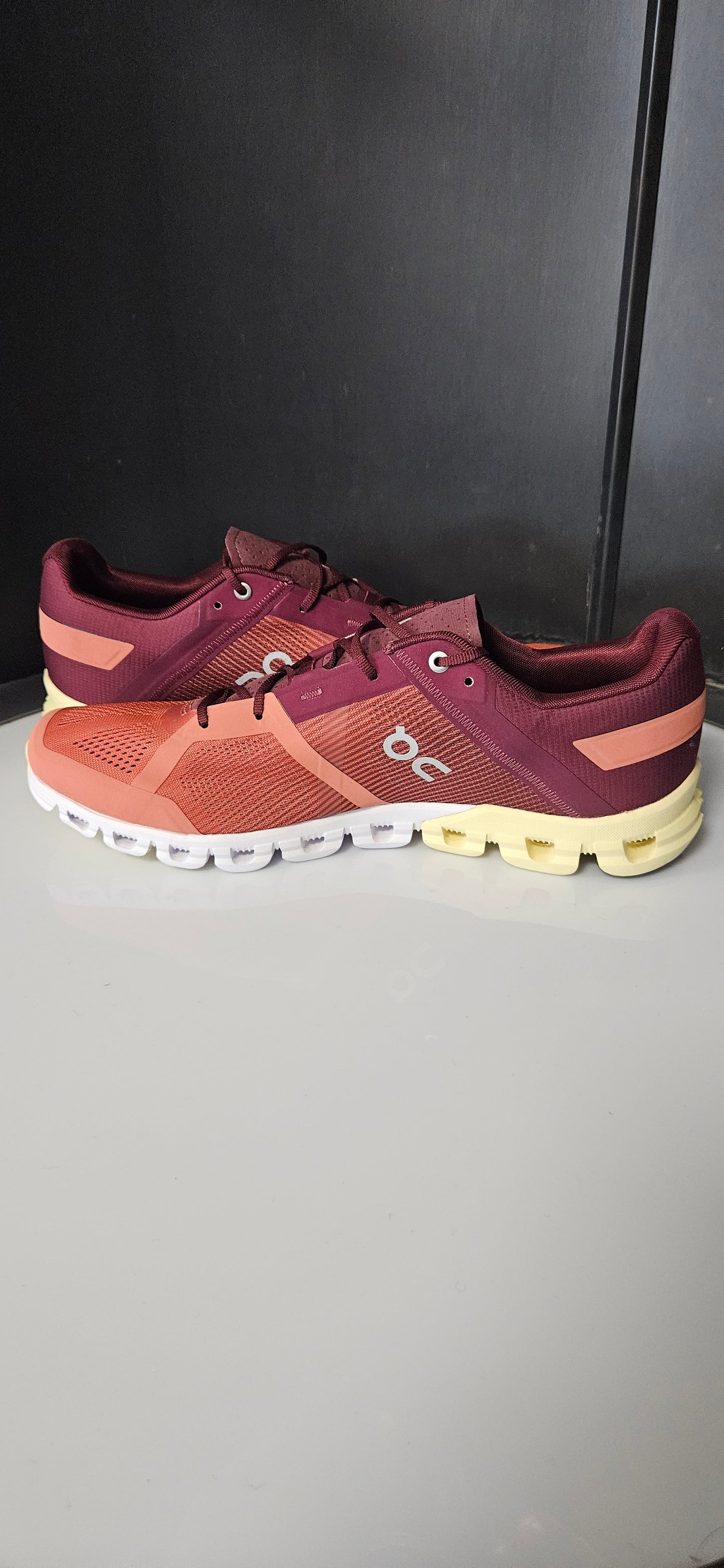 On Cloud Cloudflow 2.0 Red/Burgundy Running Shoes UK Size 12.5