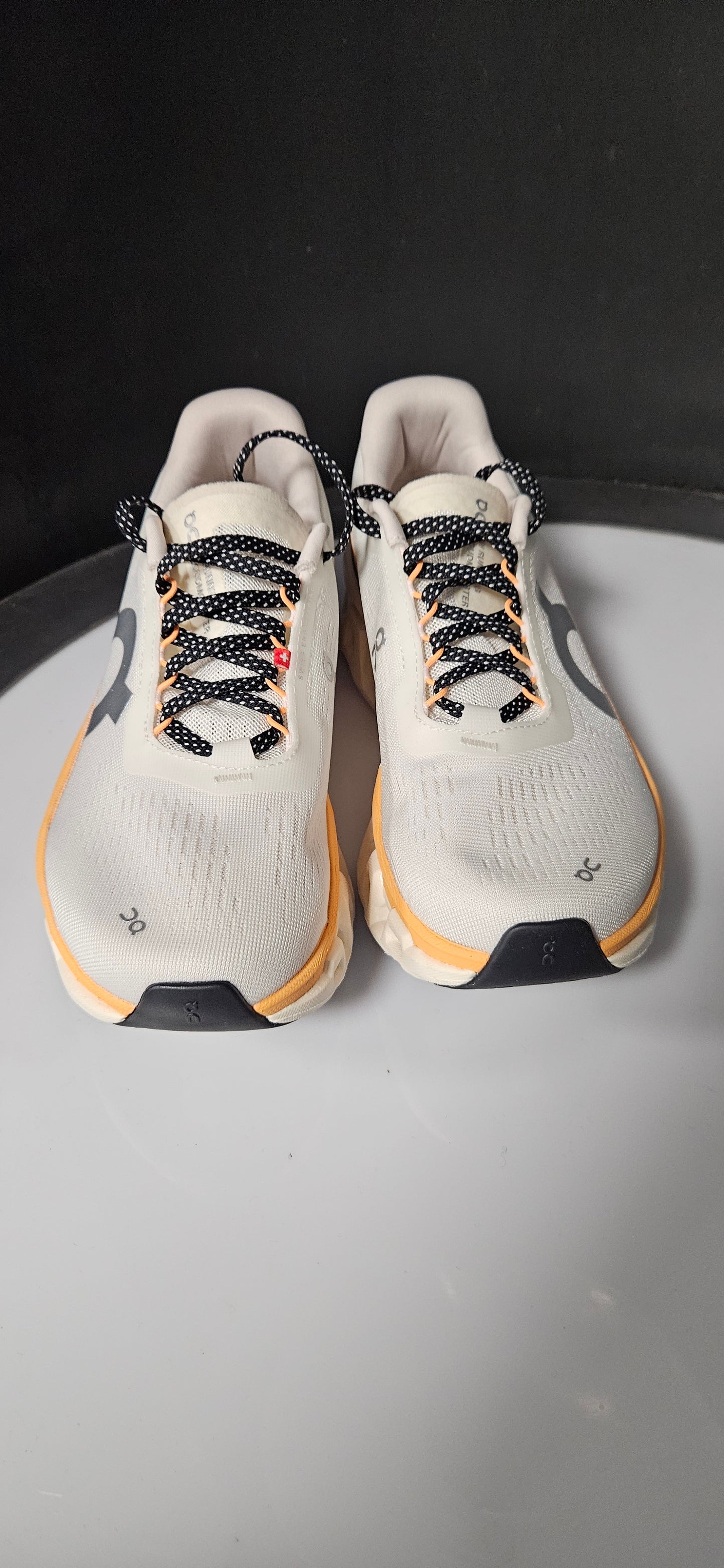 Women's Cloudmonster 2 Ivory/Tangerine Size 6 Rrp £170