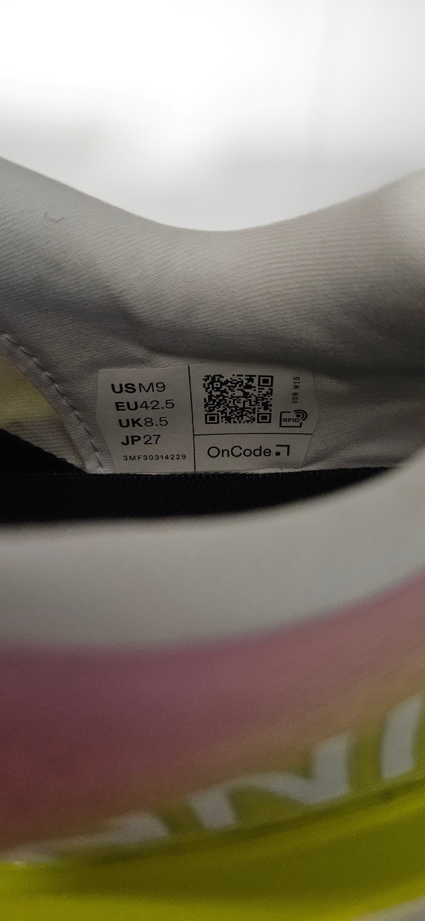 On Cloudboom Max Lime/Raspberry Size 8.5 Rrp £220