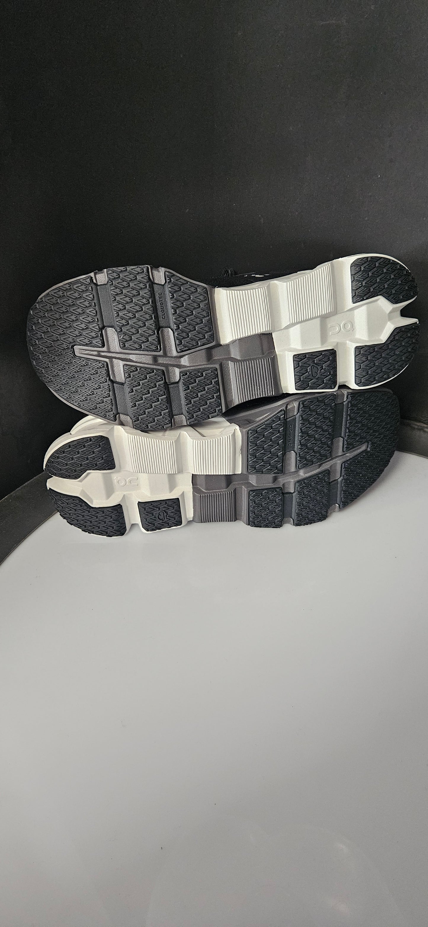 Men's Cloudflyer 5 Black/White Size 9 Rrp £160