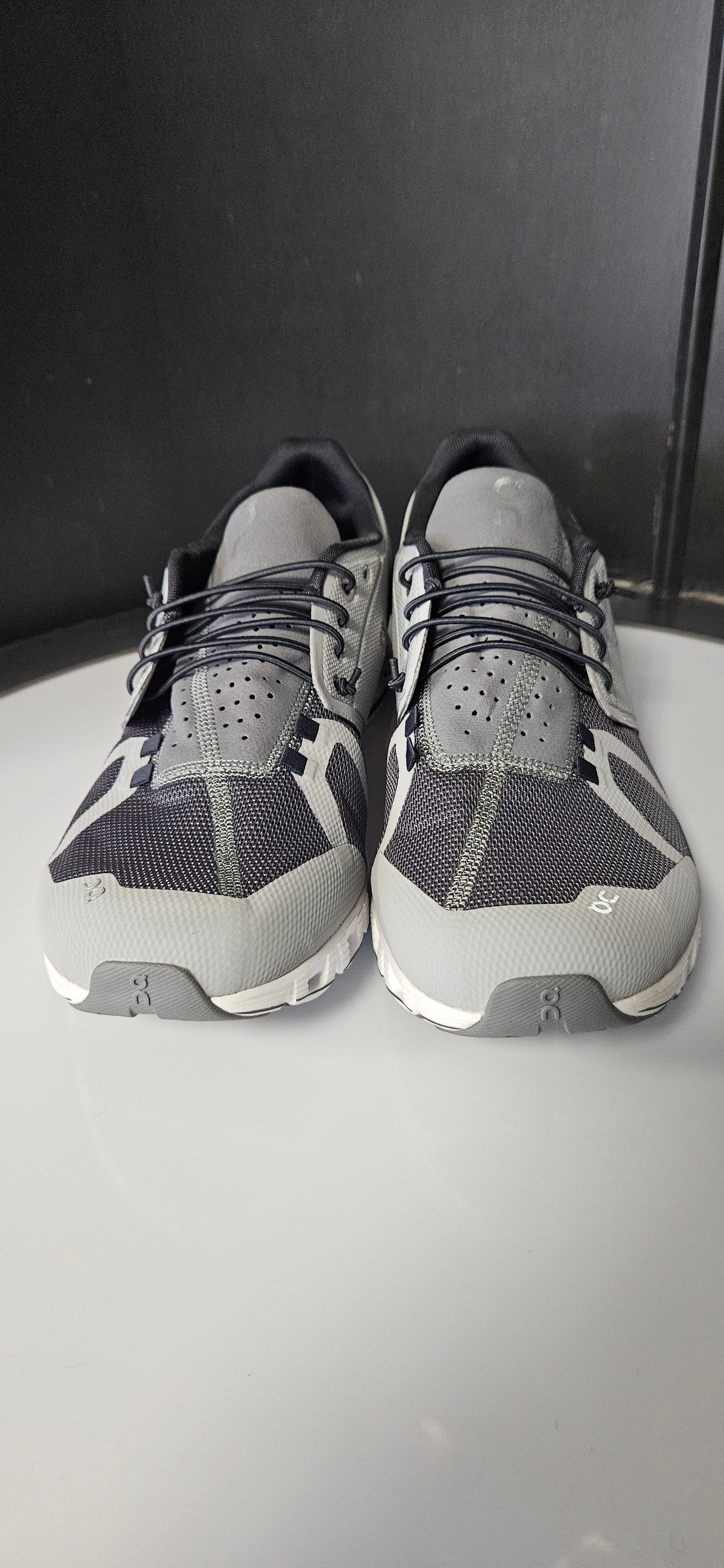 On Cloud 5 Mens Trainer In Grey Size 12.5