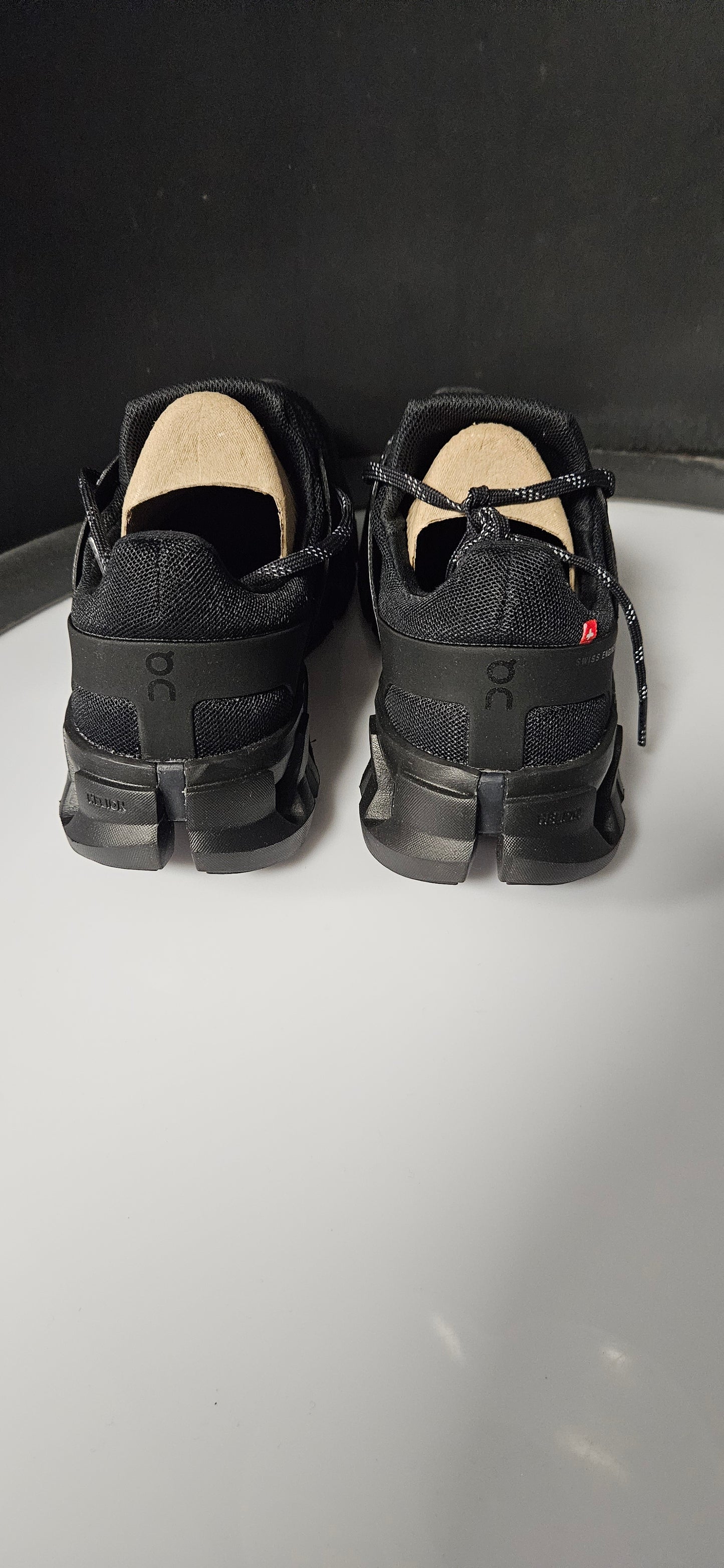 Black | RockMen'sCloudswift 4 AD Black/Rock In Size 4.5 Rrp £150