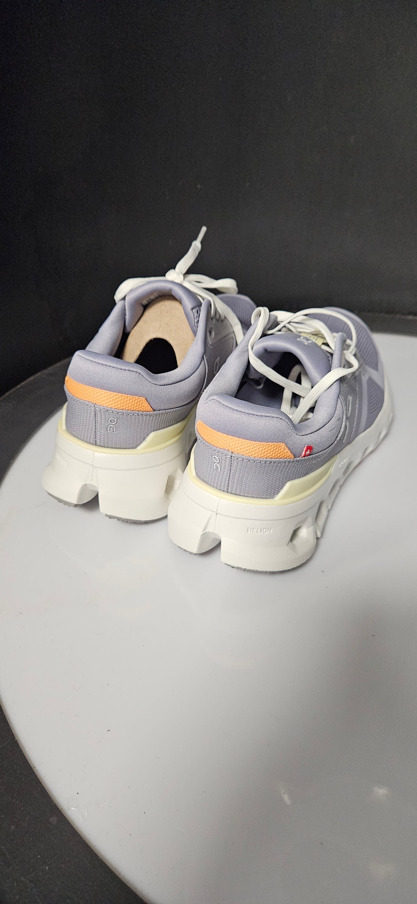 Cloudrunner 2 Lilac /Ivory Size 5 Rrp £140